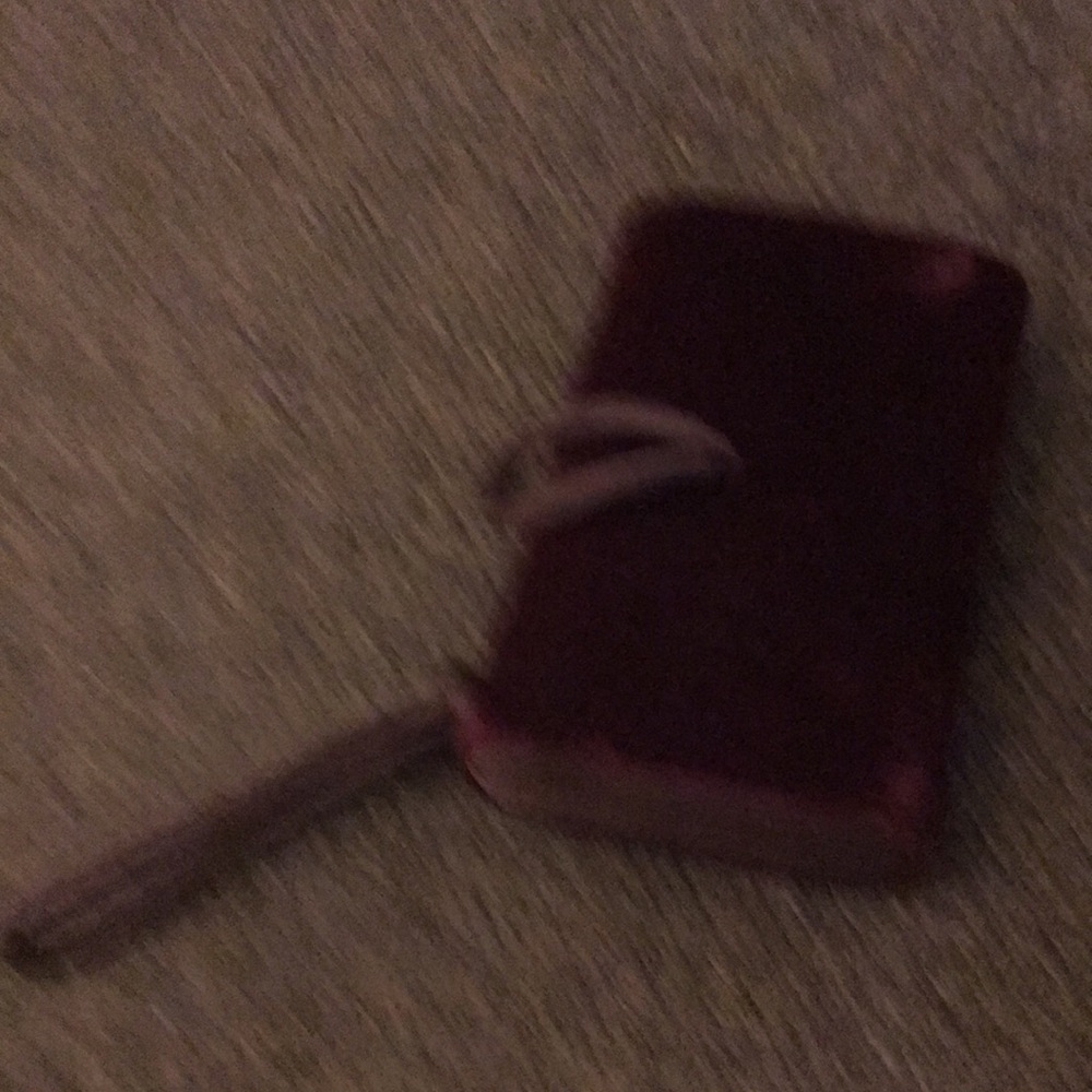 Women’s Burgundy Clutch